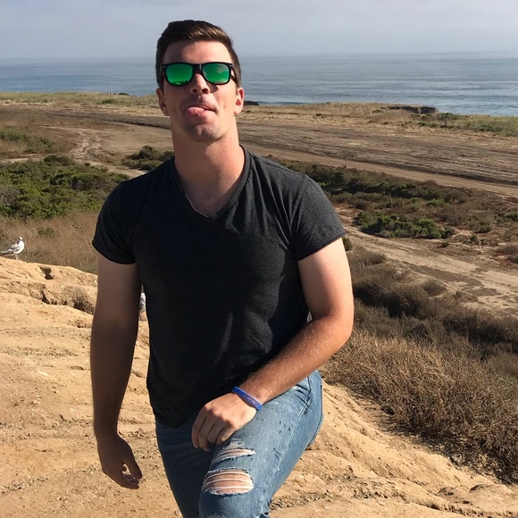 Meet your Posher, John - Picture 2 of 5